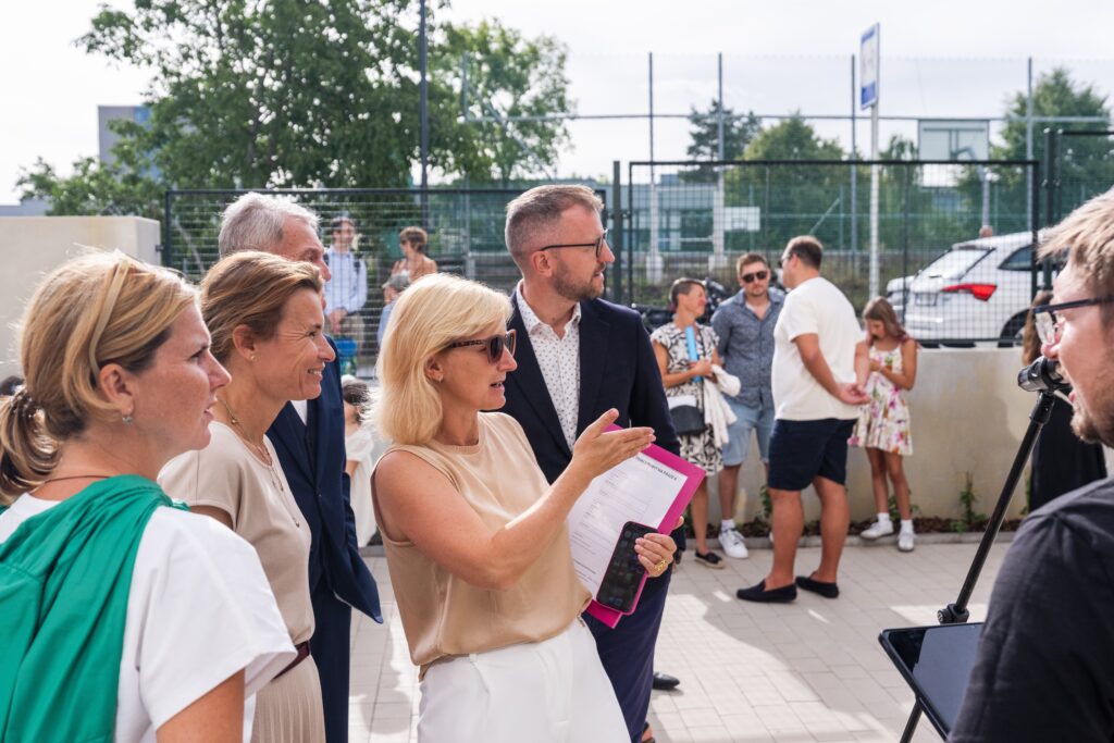 Slavnostní otevření nové budovy ZŠ Bílá Na Kocínce na Praze 6