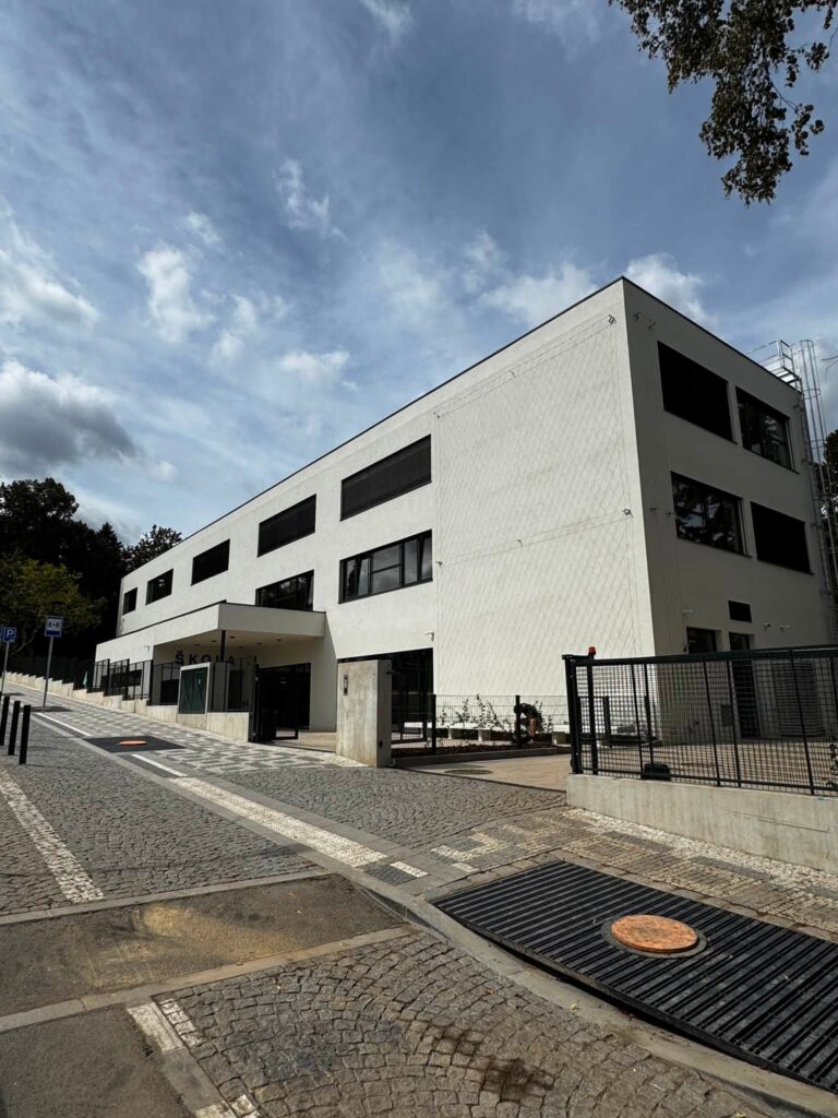 Slavnostní otevření nové budovy ZŠ a MŠ Bílá Na Kocínce na Praze 6